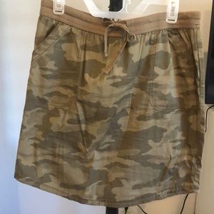 Camouflage mini skirt